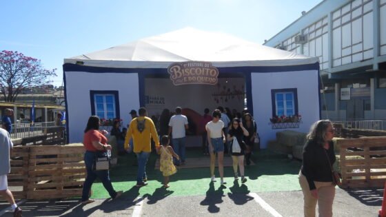 1º FESTIVAL DO BISCOITO E DO QUEIJO ENCANTA PARÁ DE MINAS COM SABORES E TRADIÇÃO